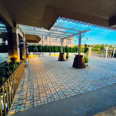 שילונג Hotel Acropolis מראה חיצוני תמונה