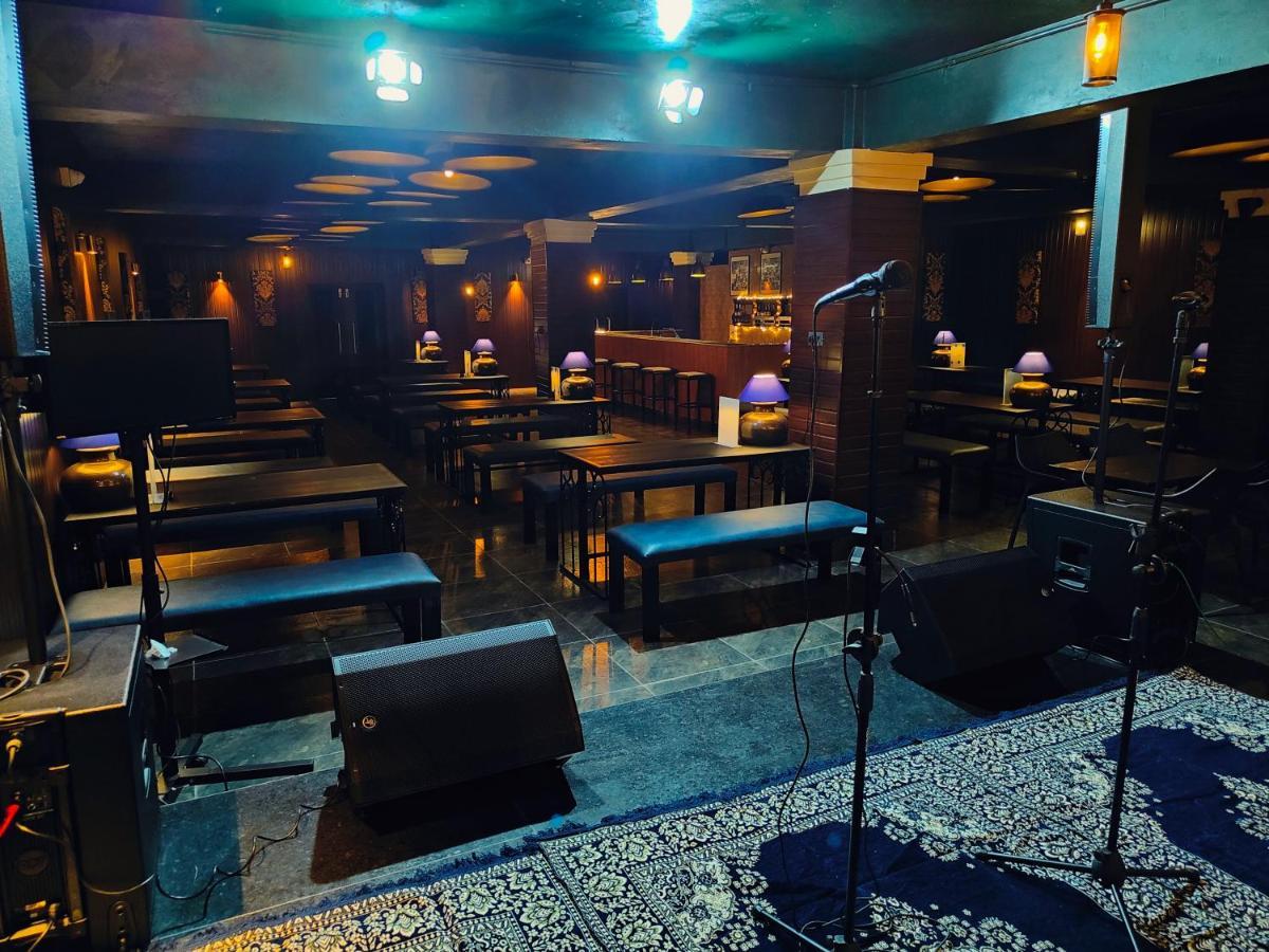 שילונג Hotel Acropolis מראה חיצוני תמונה