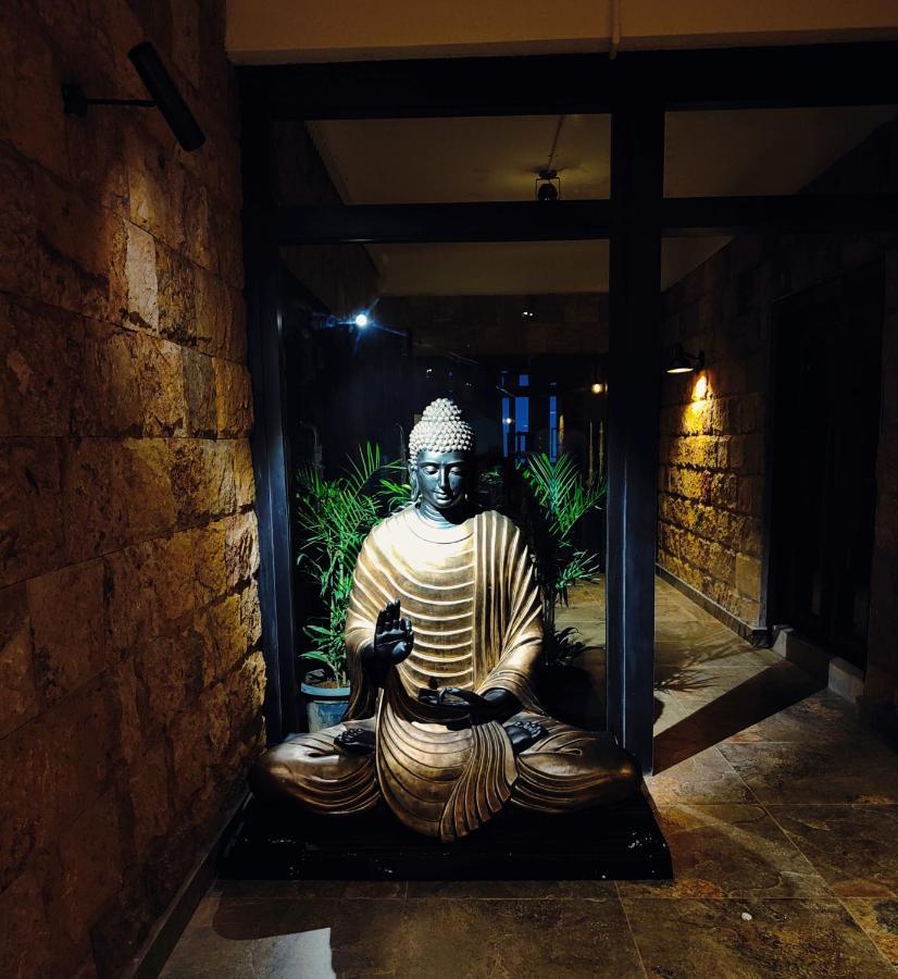 שילונג Hotel Acropolis מראה חיצוני תמונה
