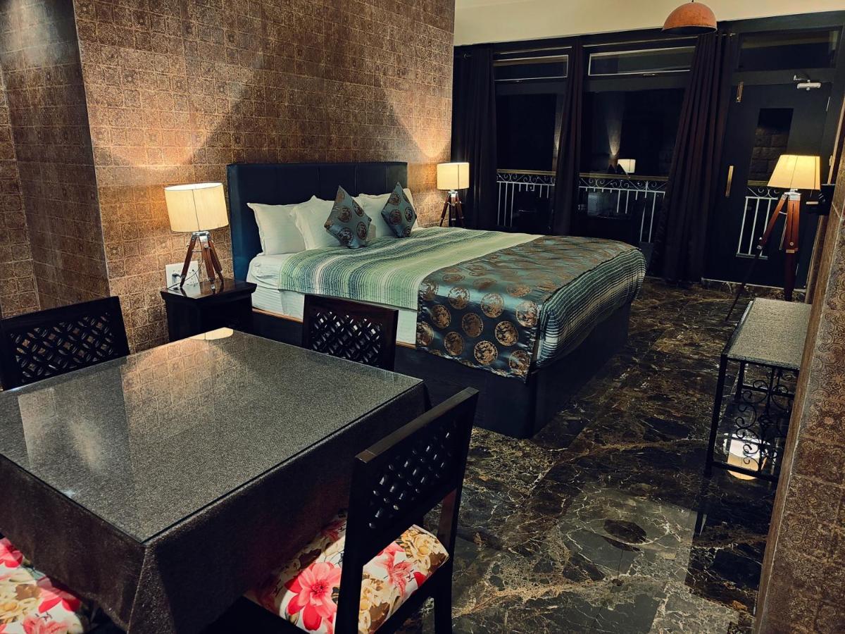 שילונג Hotel Acropolis מראה חיצוני תמונה