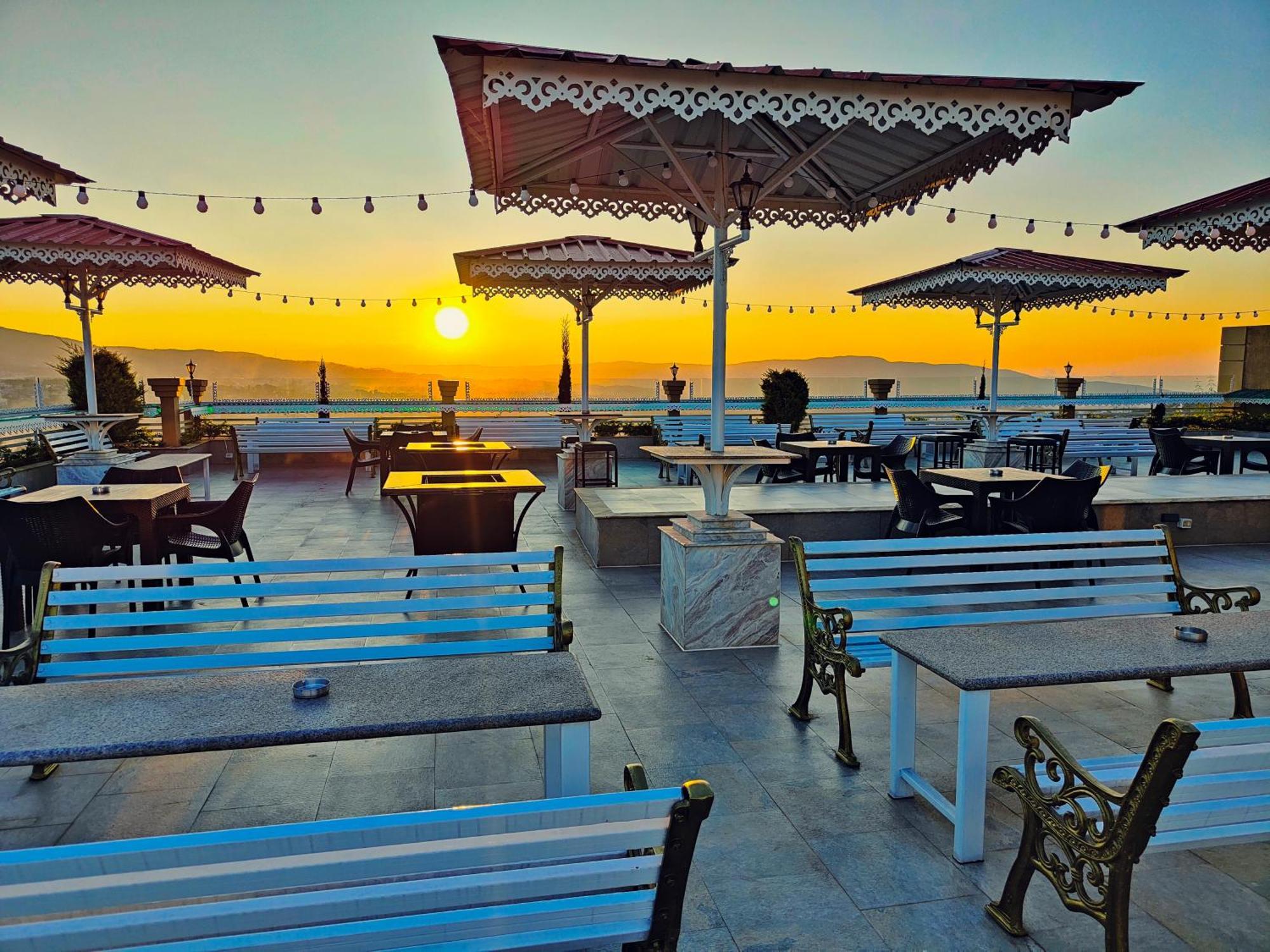 שילונג Hotel Acropolis מראה חיצוני תמונה